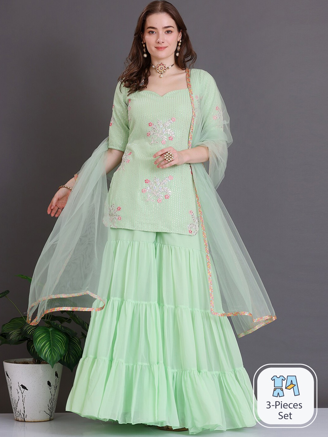 Ethnovog Floral Embroidered Empire Sequinned Straight Kurti & Palazzos With Dupatta, Green
Ethnovog Floral Embroidered Empire Sequinned Straight Kurti & Palazzos With Dupatta, Green