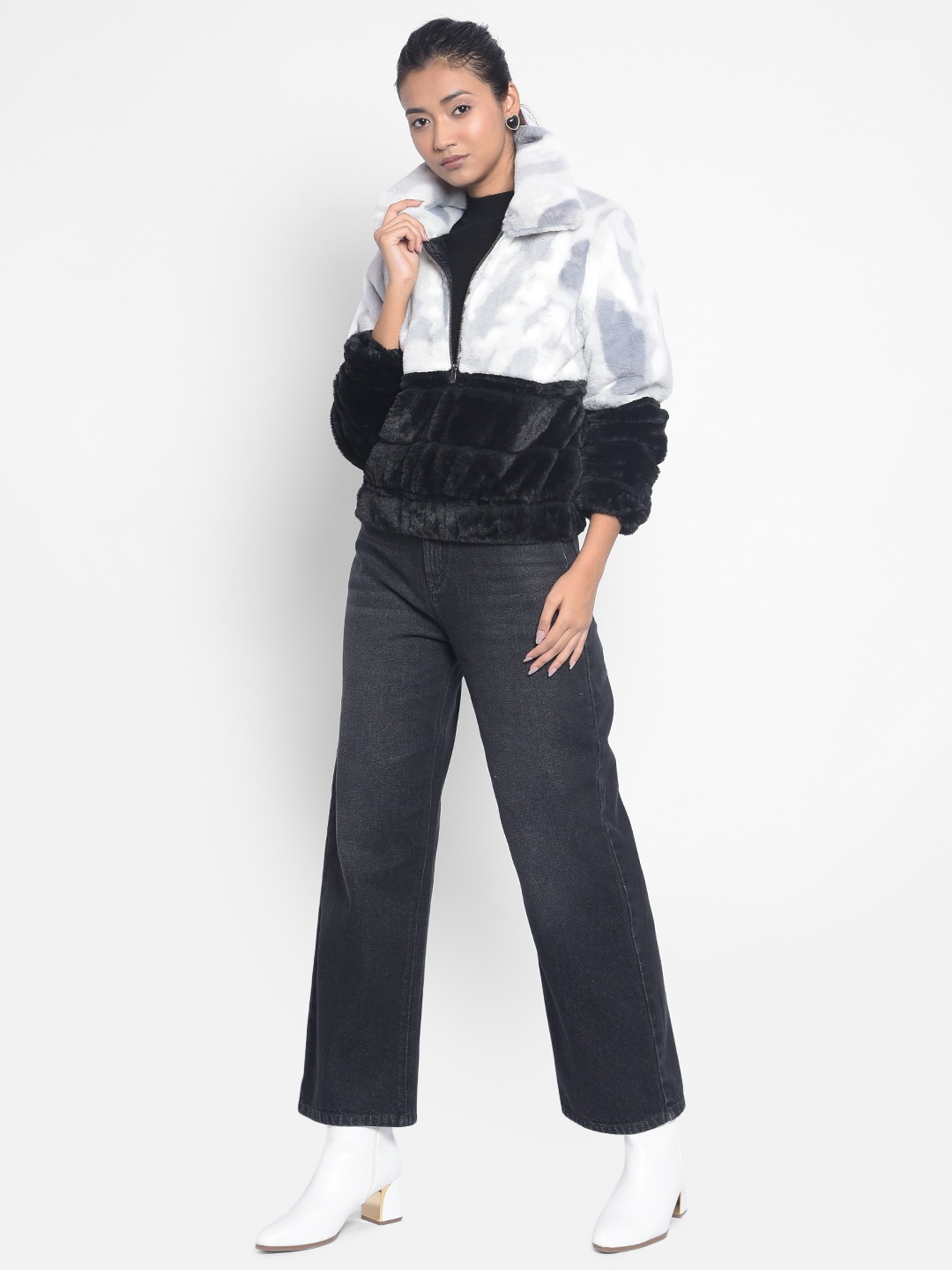 Crimsoune Club Faux Fur Trim Detail Lightweight Crop Colorblocked Puffer Jacket, Black
Crimsoune Club Faux Fur Trim Detail Lightweight Crop Colorblocked Puffer Jacket, Black
