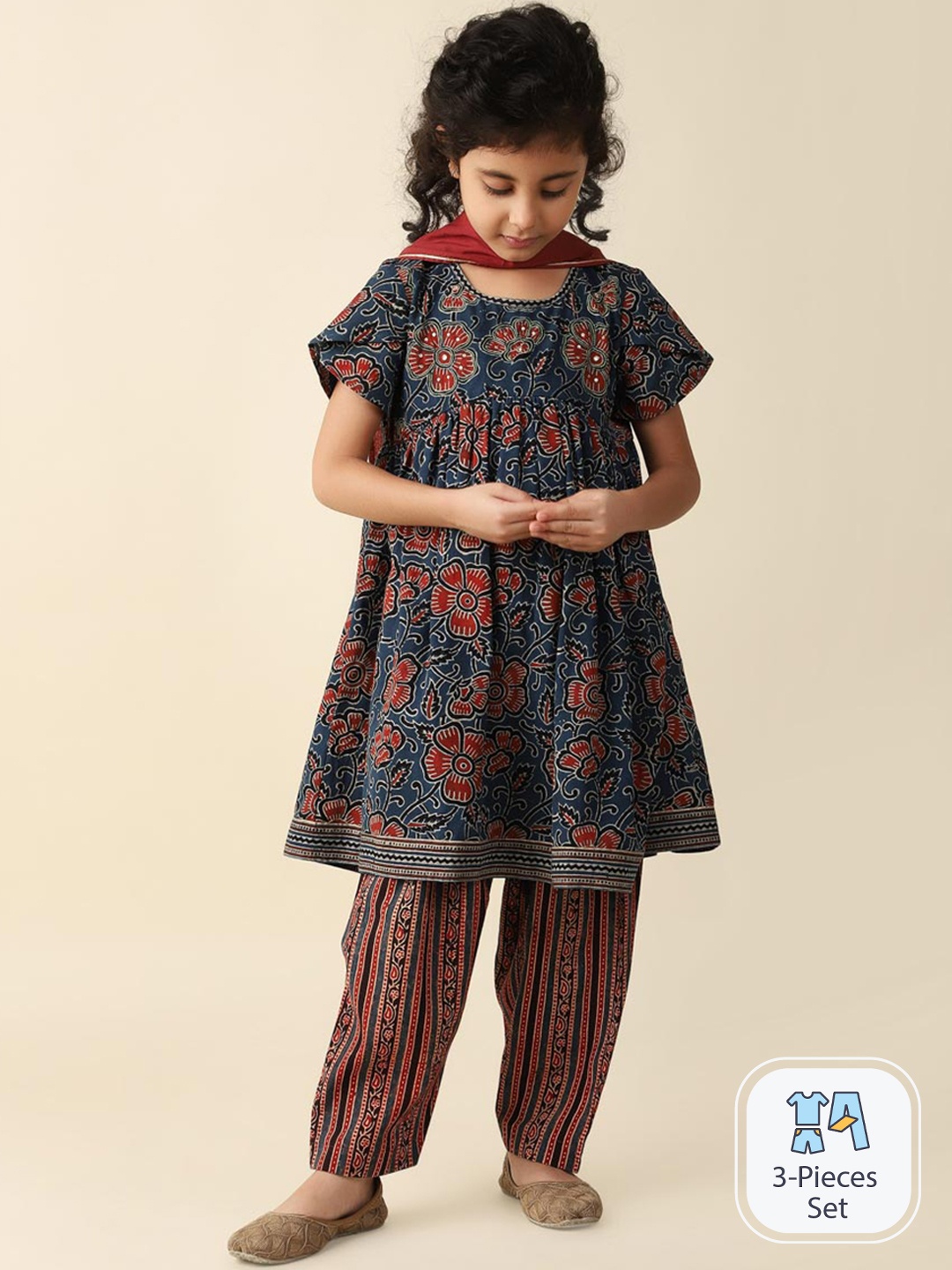 Fabindia Girls Floral Printed Mirror Work Pure Cotton Anarkali Kurta with Salwar & Dupatta, Blue
Fabindia Girls Floral Printed Mirror Work Pure Cotton Anarkali Kurta with Salwar & Dupatta, Blue
