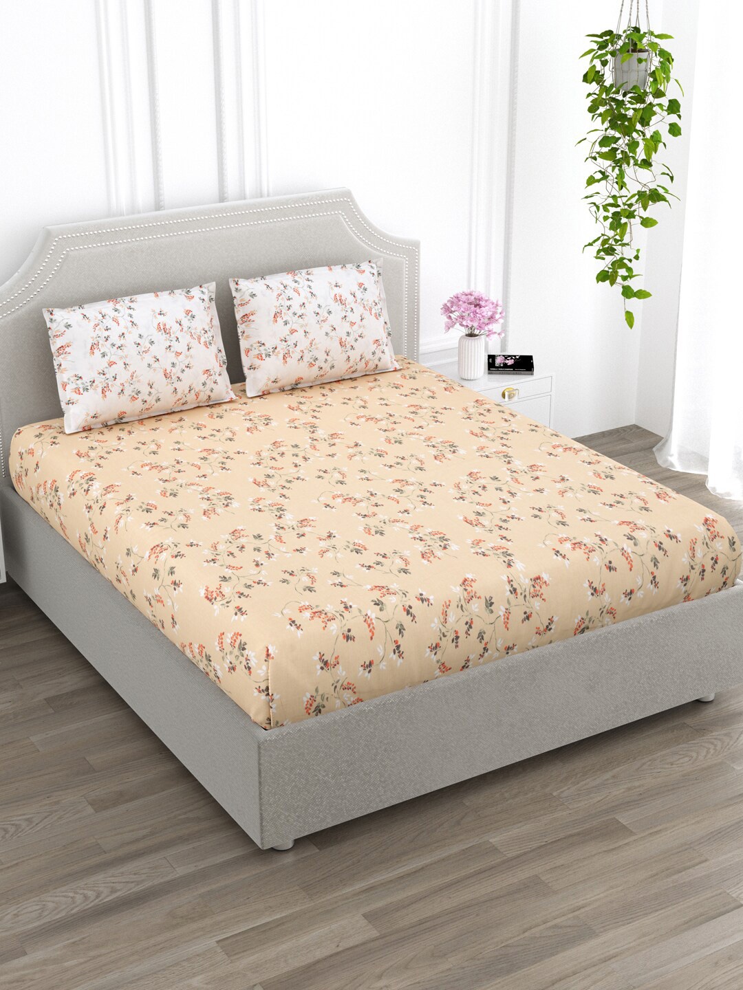 EverHOME Sage Orange & White Floral Cotton 210 TC King Bedsheet With 2 Pillow Covers
EverHOME Sage Orange & White Floral Cotton 210 TC King Bedsheet With 2 Pillow Covers
