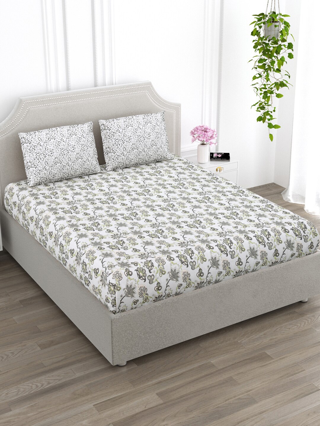 EverHOME Sage Grey & White Floral Printed Cotton 210 TC King Bedsheet With 2 Pillow Covers
EverHOME Sage Grey & White Floral Printed Cotton 210 TC King Bedsheet With 2 Pillow Covers