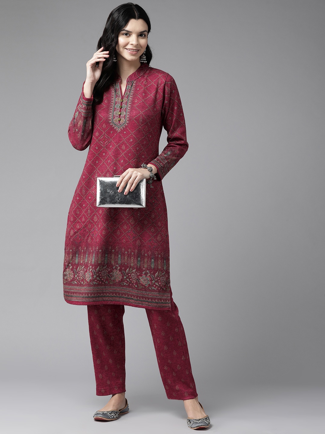 Cayman Women Ethnic Motifs Printed Regular Pure Wool Kurta with Palazzos, Maroon
Cayman Women Ethnic Motifs Printed Regular Pure Wool Kurta with Palazzos, Maroon