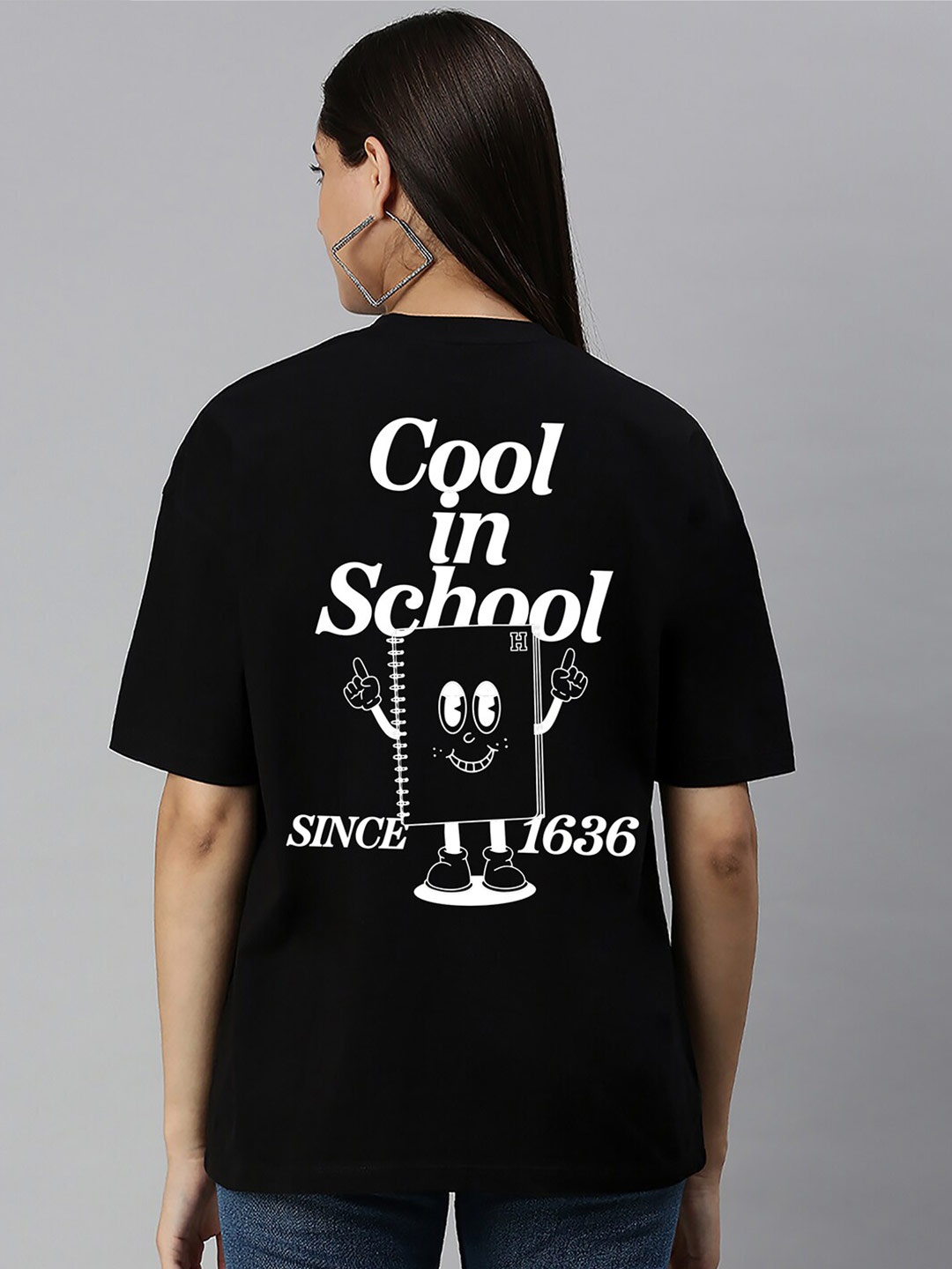 Harvard Typography Printed Drop-Shoulder Cotton Oversized T-shirt, Black
Harvard Typography Printed Drop-Shoulder Cotton Oversized T-shirt, Black