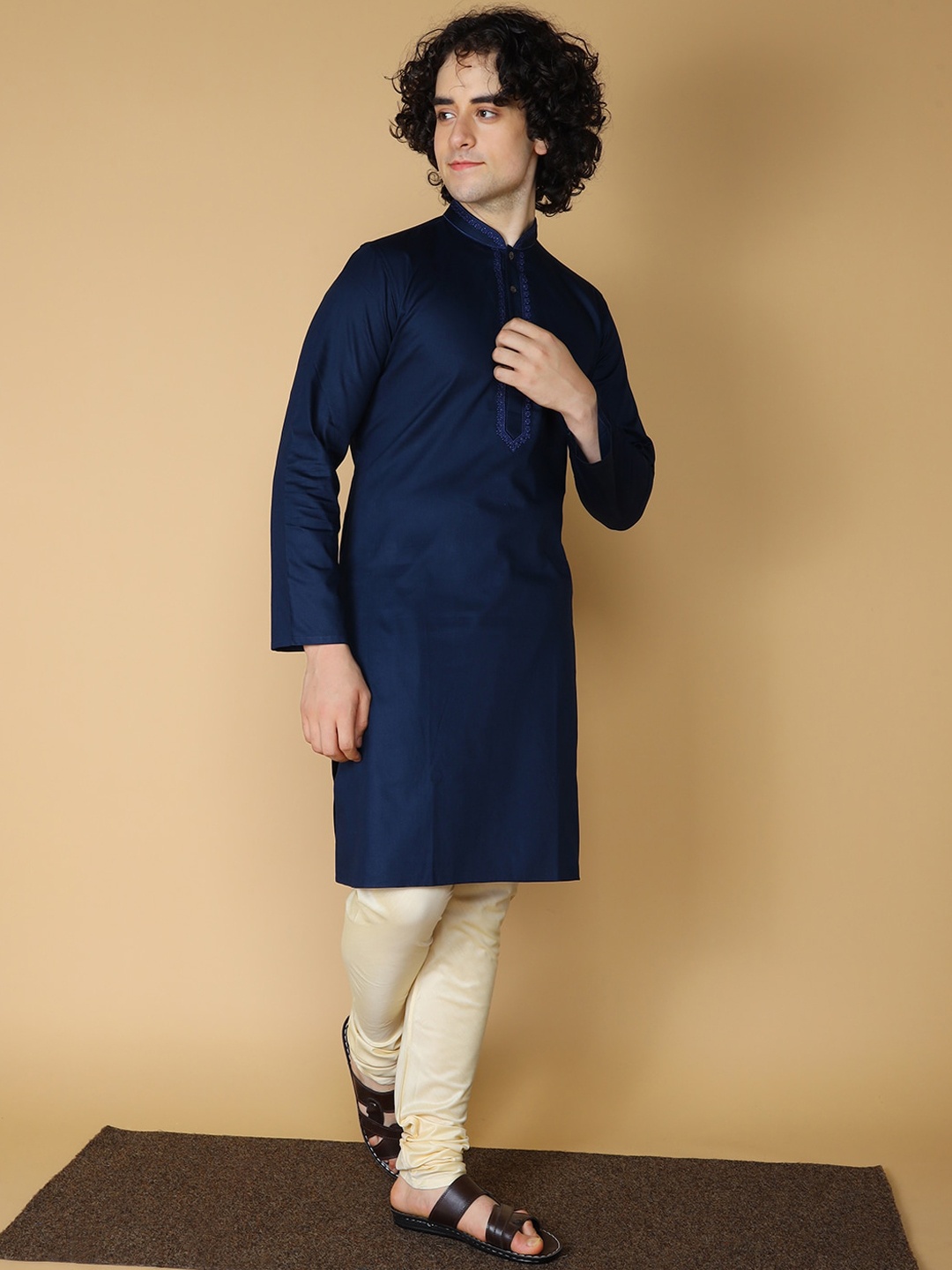 Sultan The King Of Kurta Mandarin Collar Thread Work Detail Straight Kurta with Churidar, Navy blue
Sultan The King Of Kurta Mandarin Collar Thread Work Detail Straight Kurta with Churidar, Navy blue
