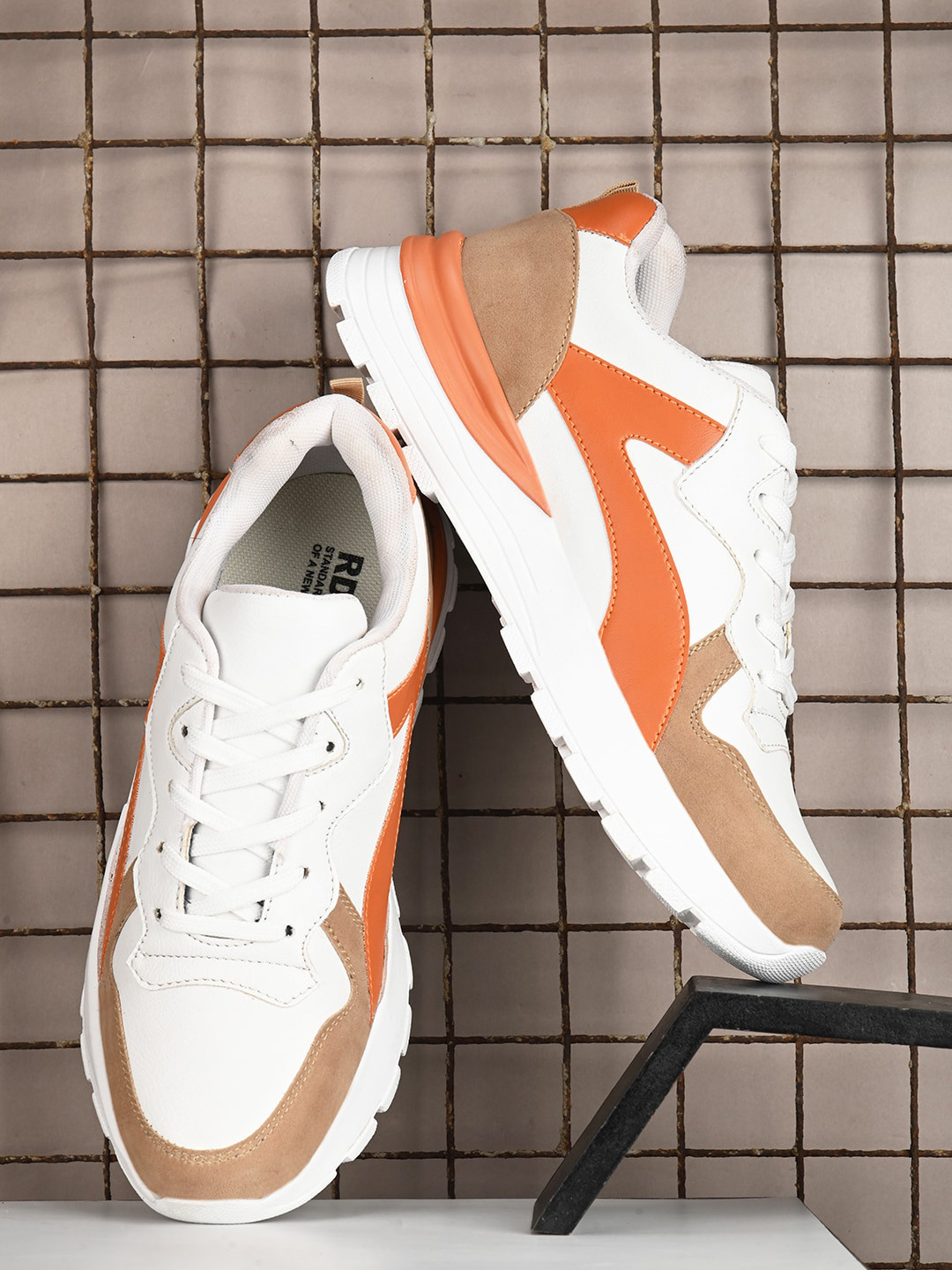 The Roadster Lifestyle Co. Men Colourblocked Casual Sneakers, White
The Roadster Lifestyle Co. Men Colourblocked Casual Sneakers, White