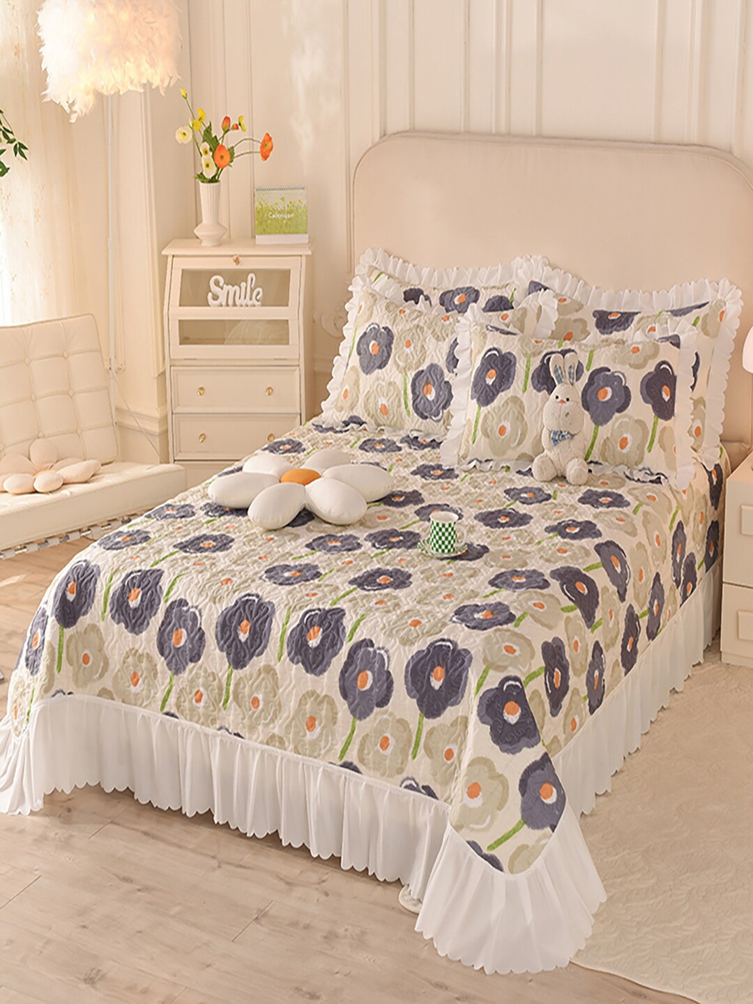 JC Collection Off White & Blue Self Design 162 TC Single Bed Cover & 2 Pillow Covers
JC Collection Off White & Blue Self Design 162 TC Single Bed Cover & 2 Pillow Covers