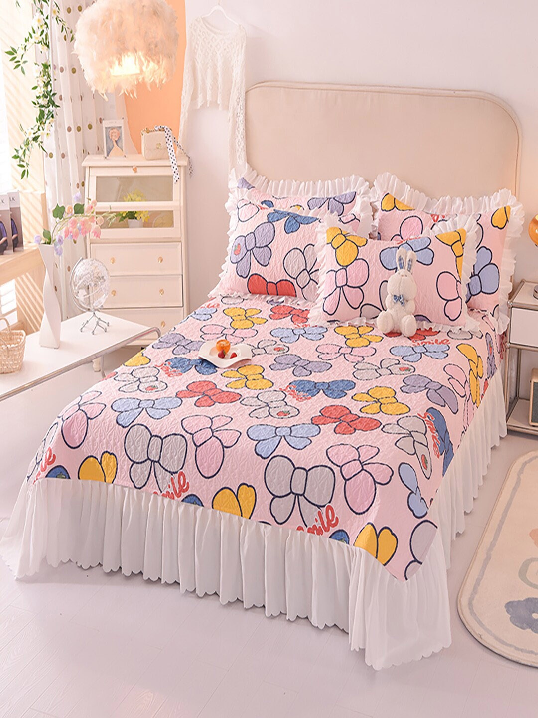 JC Collection Pink & Blue Printed 162 TC Double Queen Bed Cover With 2 Pillow Covers
JC Collection Pink & Blue Printed 162 TC Double Queen Bed Cover With 2 Pillow Covers