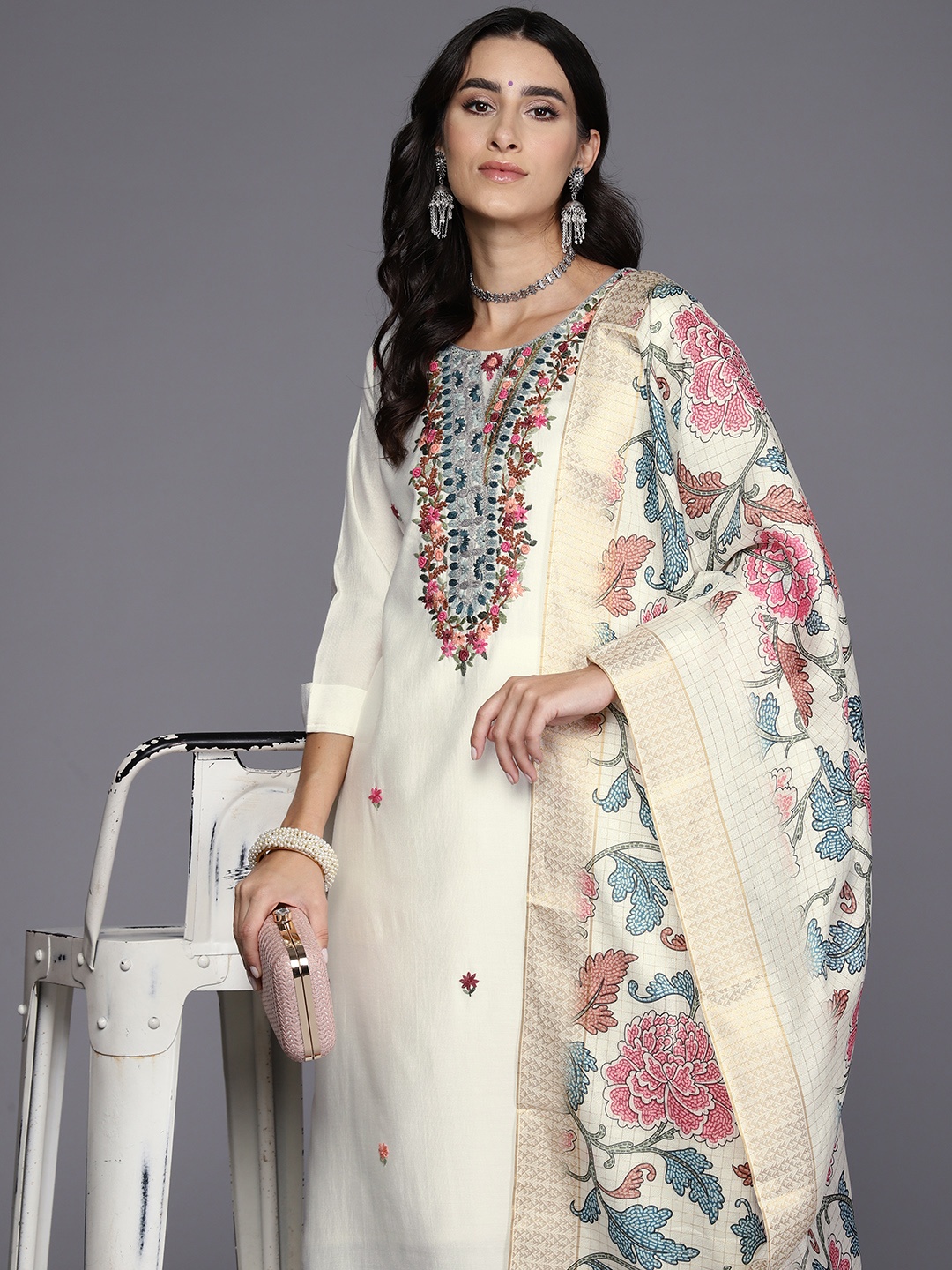 Indo Era Women Ethnic Motifs Embroidered Thread Work Kurta with Trousers & With Dupatta, Off white
Indo Era Women Ethnic Motifs Embroidered Thread Work Kurta with Trousers & With Dupatta, Off white