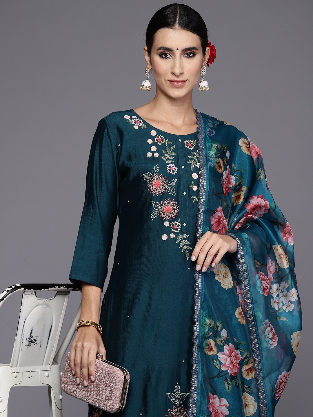 Indo Era Women Floral Embroidered Regular Thread Work Kurta with Trousers & Dupatta, Blue
Indo Era Women Floral Embroidered Regular Thread Work Kurta with Trousers & Dupatta, Blue