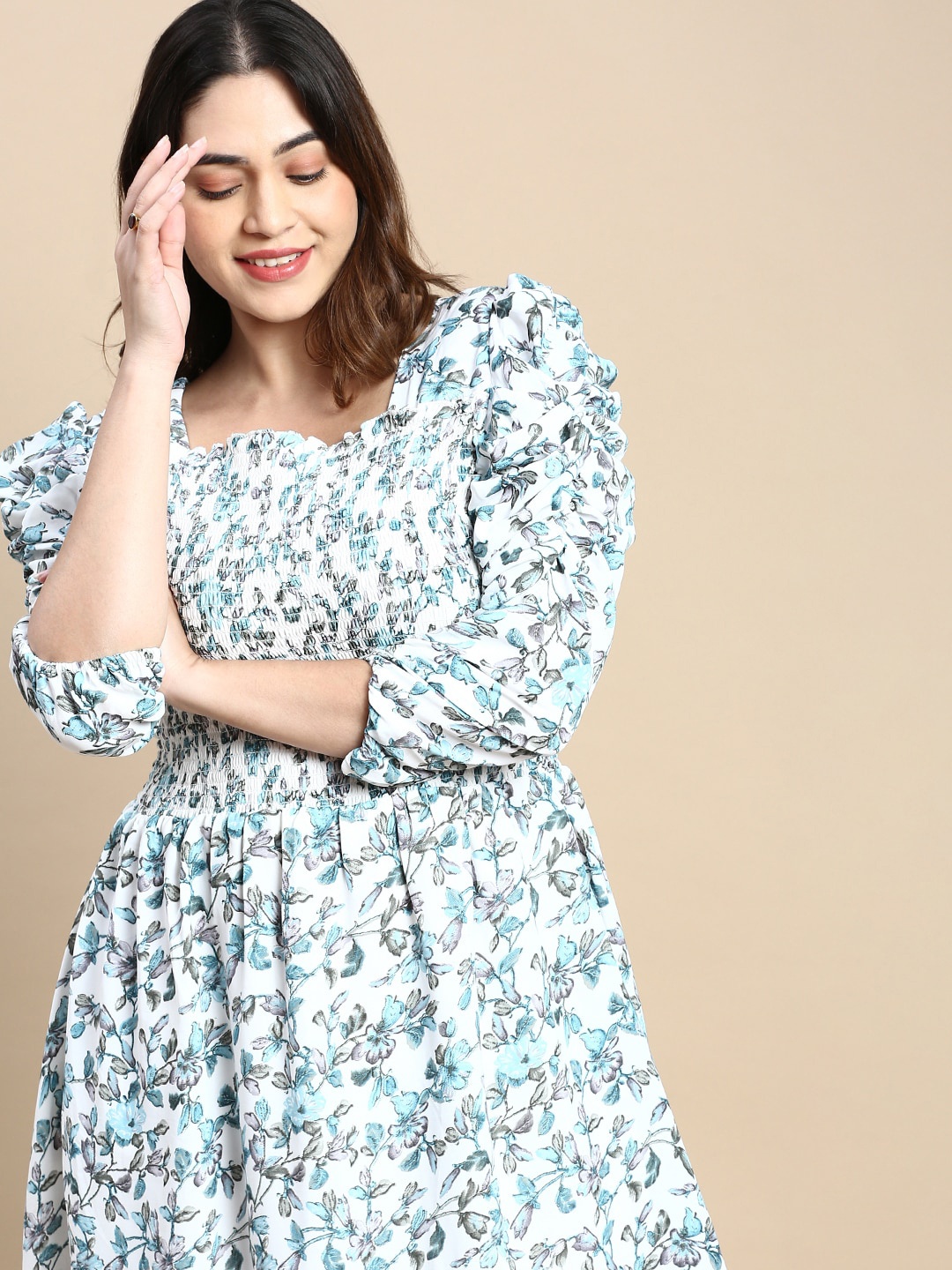 SHOWOFF Plus Plus Size Floral Printed Puff Sleeve Smocked Fit & Flare Midi Dress, White
SHOWOFF Plus Plus Size Floral Printed Puff Sleeve Smocked Fit & Flare Midi Dress, White