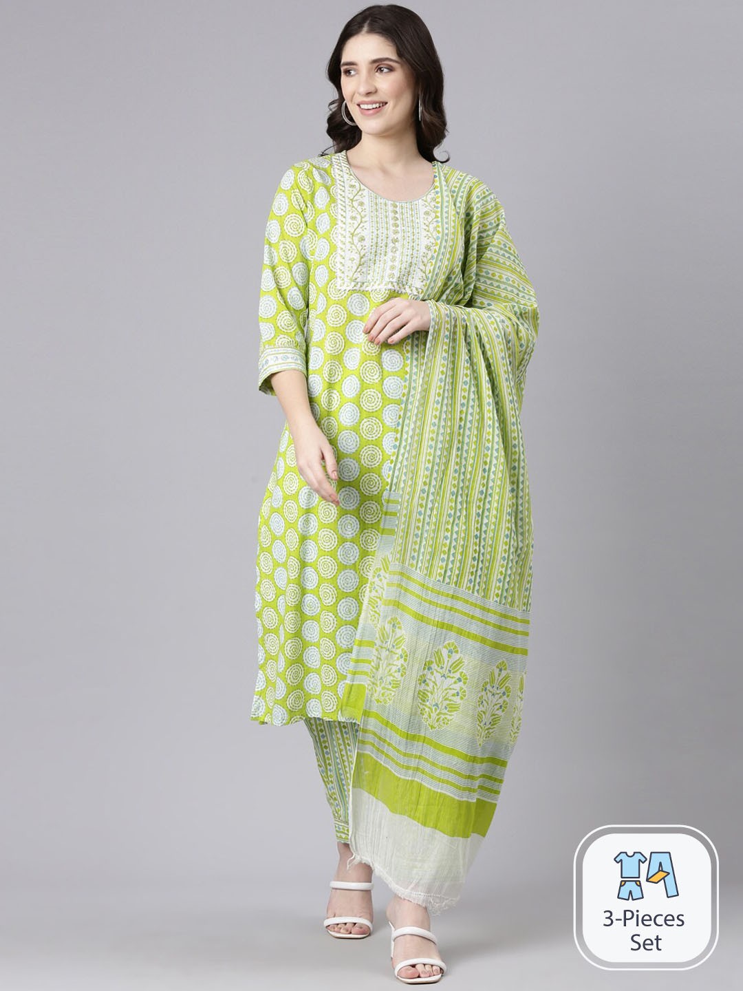 FLAVIDO Ethnic Motifs Printed Thread Work Pure Cotton Kurta With Trousers & Dupatta, Green
FLAVIDO Ethnic Motifs Printed Thread Work Pure Cotton Kurta With Trousers & Dupatta, Green