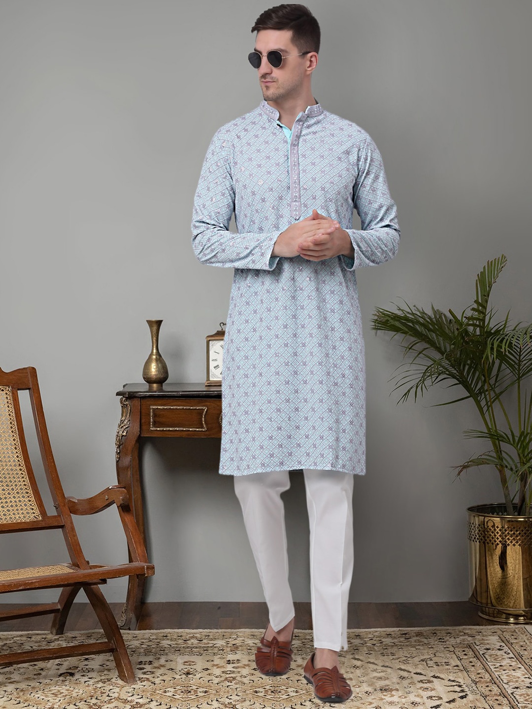 Jompers Geometric Embroidered Mandarin Collar Thread Work Pure Cotton Kurta with Trousers, Blue
Jompers Geometric Embroidered Mandarin Collar Thread Work Pure Cotton Kurta with Trousers, Blue