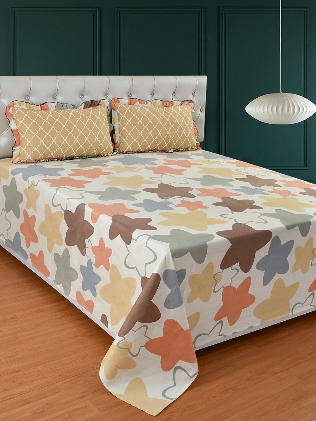 MORADO White & Orange Geometric Printed 210 TC King Bedsheet With 2 Pillow Covers
MORADO White & Orange Geometric Printed 210 TC King Bedsheet With 2 Pillow Covers