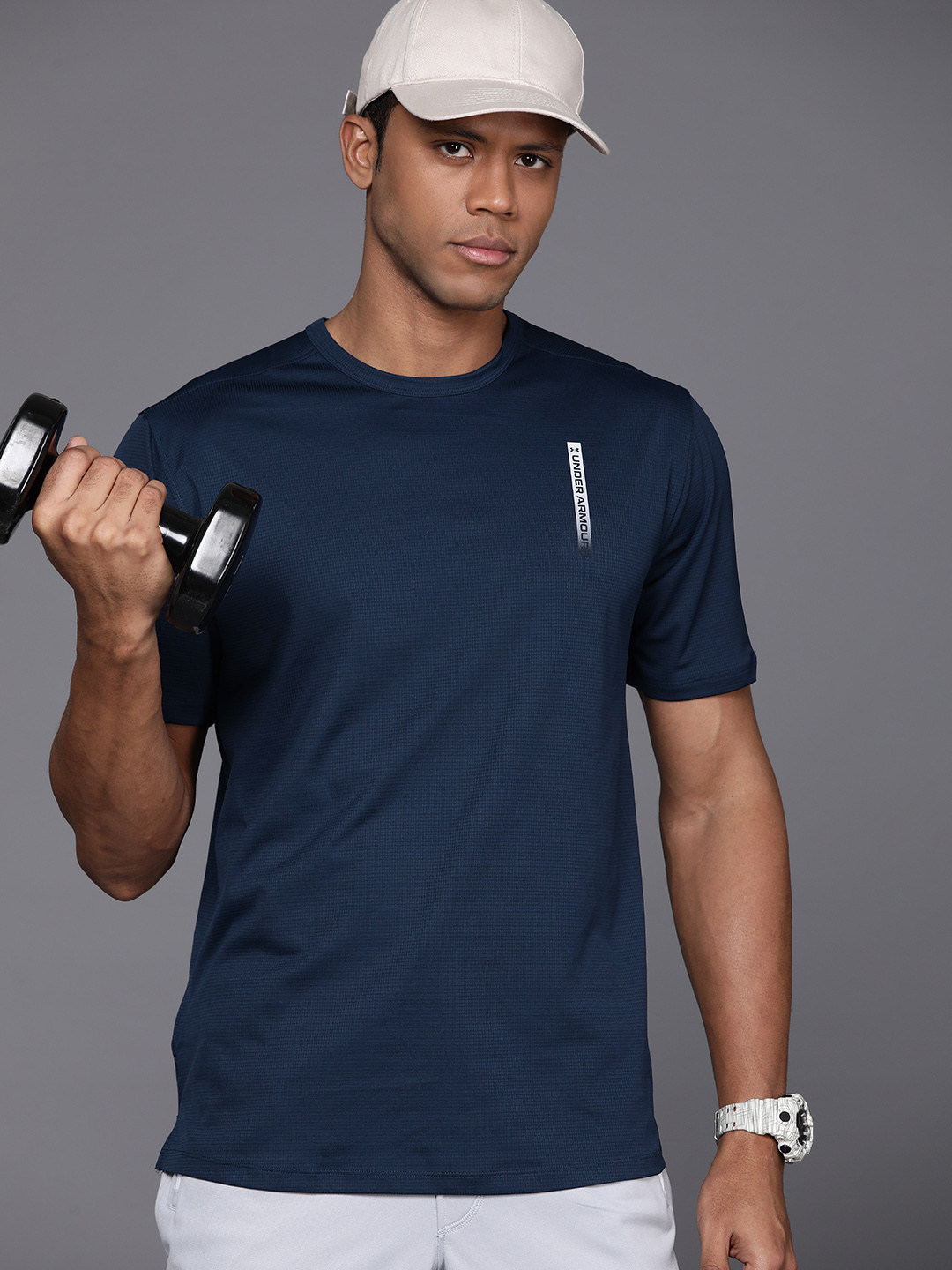 UNDER ARMOUR Coolswitch Short Sleeve Loose Fit Longline Training T-shirt, Navy blue 
UNDER ARMOUR Coolswitch Short Sleeve Loose Fit Longline Training T-shirt, Navy blue