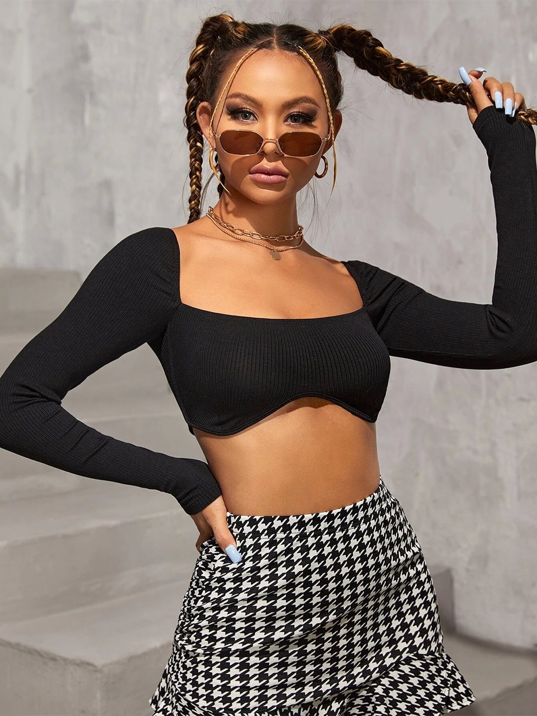 BLACK SCISSOR Square Neck Long Sleeve Regular Crop Top