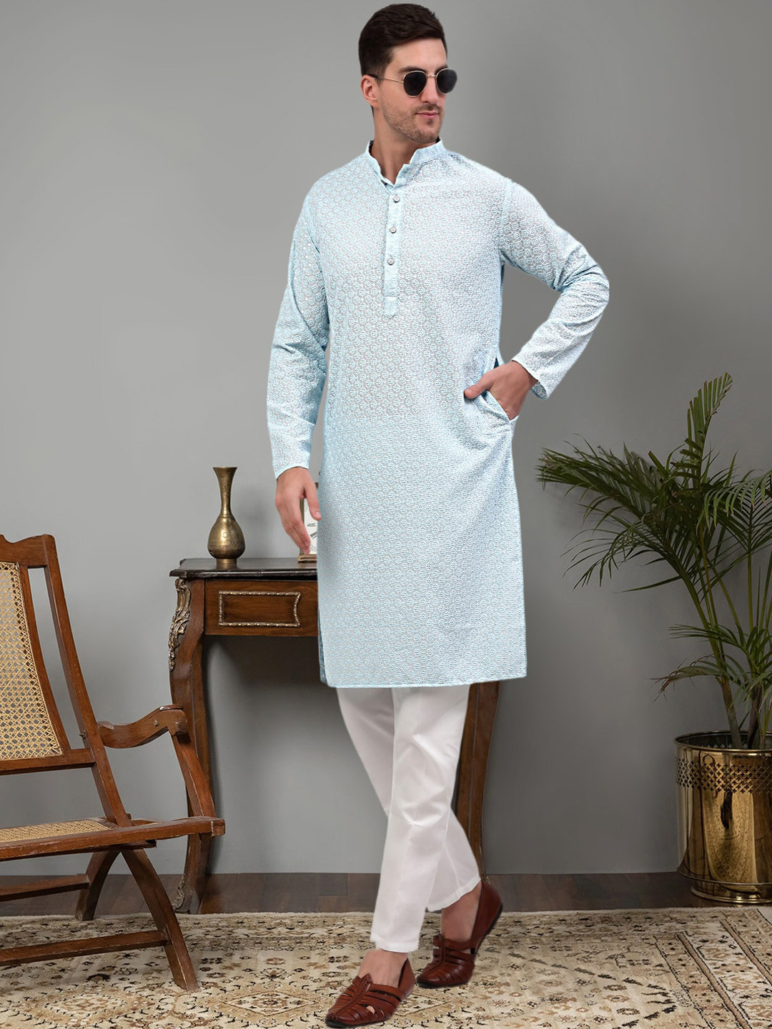 Jompers Ethnic Motifs Embroidered Regular Chikankari Pure Cotton Kurta With Trousers, Turquoise blue
Jompers Ethnic Motifs Embroidered Regular Chikankari Pure Cotton Kurta With Trousers, Turquoise blue