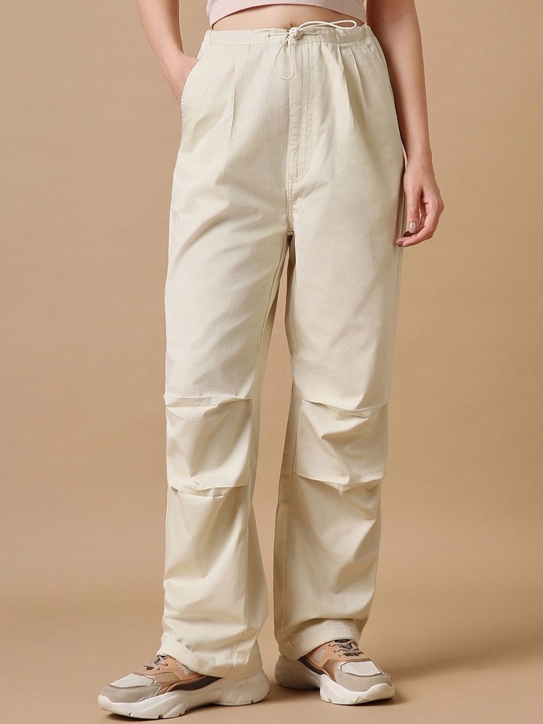 Bewakoof Plus Women Regular Fit Mid-Rise Cotton Parachute Pants, White