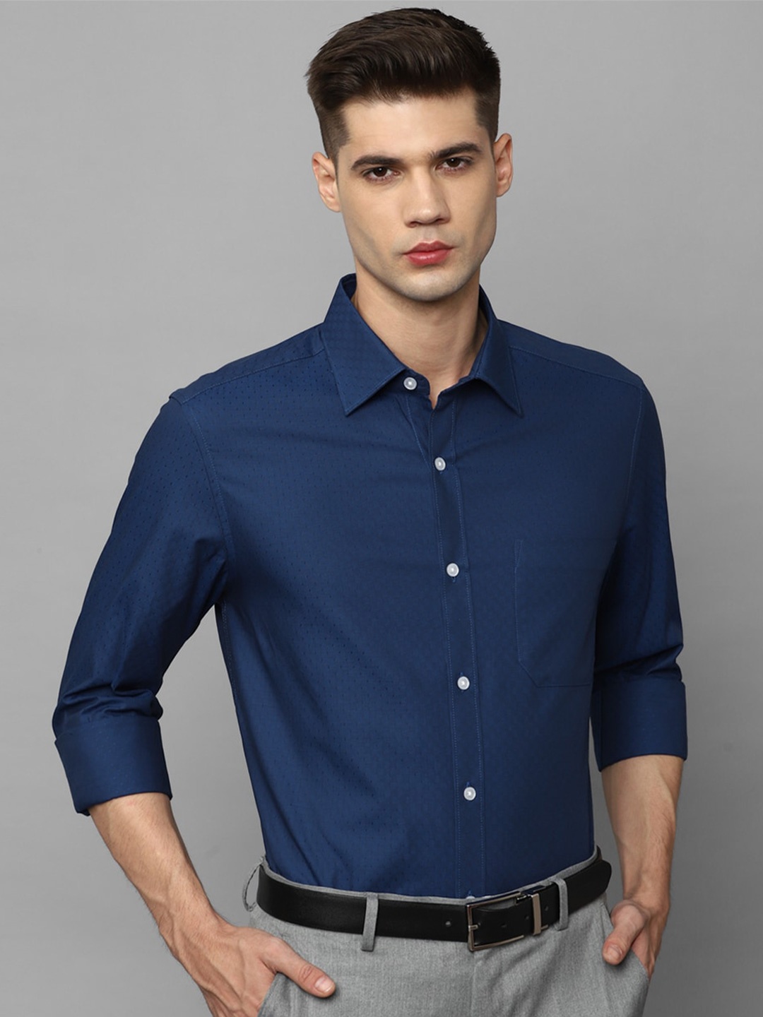 Louis Philippe Micro Ditsy Printed Spread Collar Chest Pocket Pure Cotton Formal Shirt, Blue
Louis Philippe Micro Ditsy Printed Spread Collar Chest Pocket Pure Cotton Formal Shirt, Blue