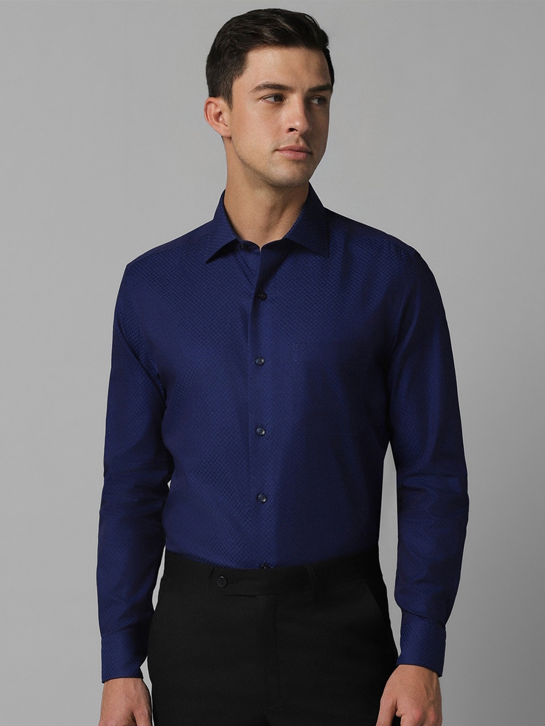 Louis Philippe Gods & Kings Micro Ditsy Printed Spread Collar Giza Cotton Formal Shirt, Navy blue
Louis Philippe Gods & Kings Micro Ditsy Printed Spread Collar Giza Cotton Formal Shirt, Navy blue