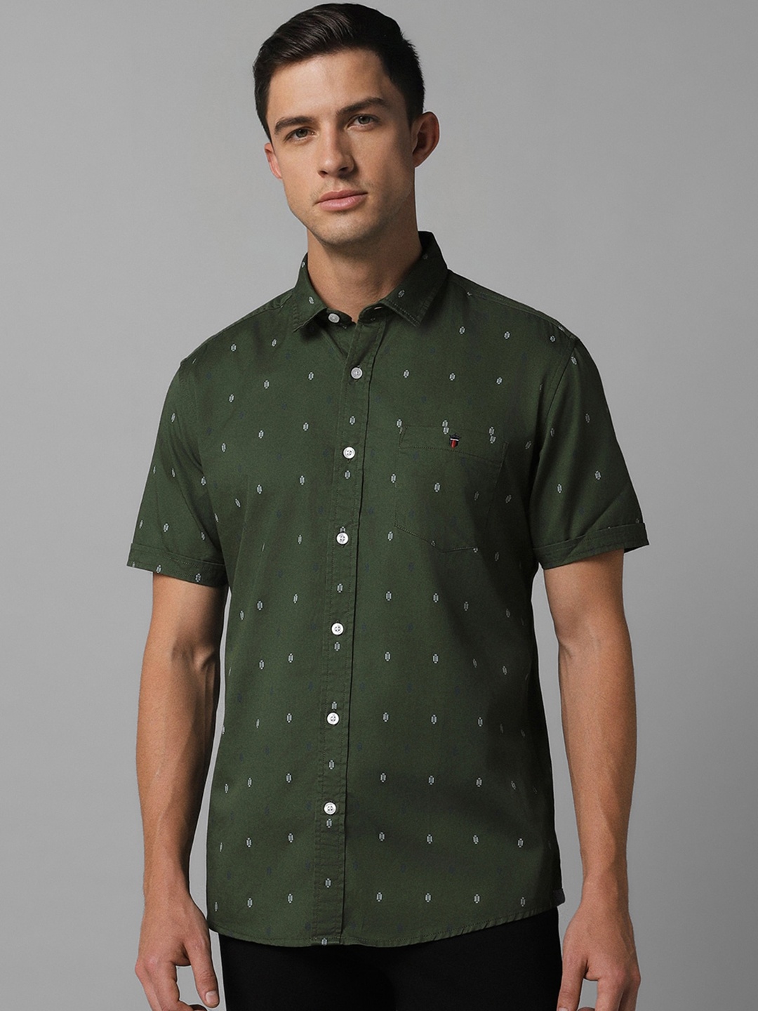 Louis Philippe Jeans Slim Fit Conversational Printed Pure Cotton Casual Shirt, Green
Louis Philippe Jeans Slim Fit Conversational Printed Pure Cotton Casual Shirt, Green