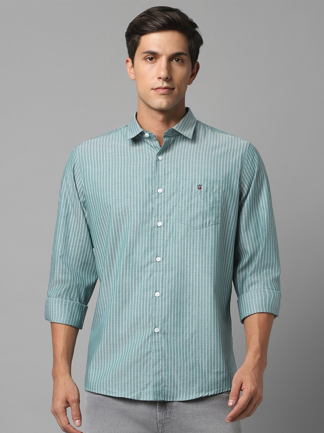 Louis Philippe Sport Slim Fit Vertical Striped Spread Collar Pure Cotton Casual Shirt, Blue
Louis Philippe Sport Slim Fit Vertical Striped Spread Collar Pure Cotton Casual Shirt, Blue