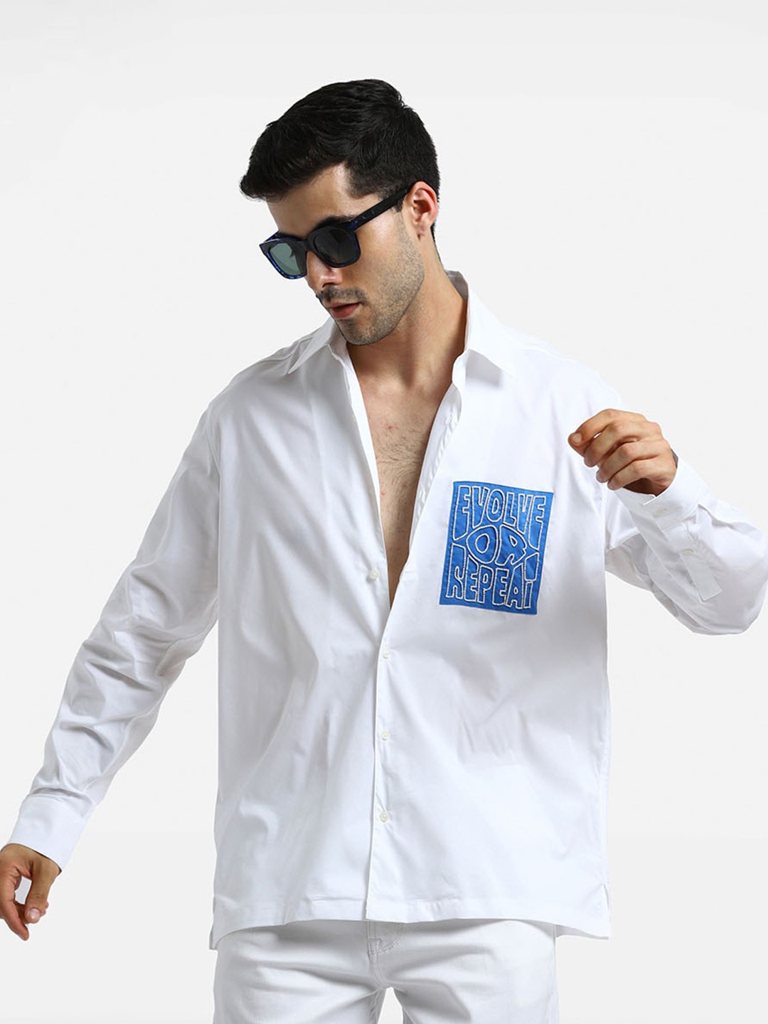 Komal Kothari Evolve Or Repeat Embroidered Comfort Opaque Cotton Oversized Casual Shirt, White
Komal Kothari Evolve Or Repeat Embroidered Comfort Opaque Cotton Oversized Casual Shirt, White