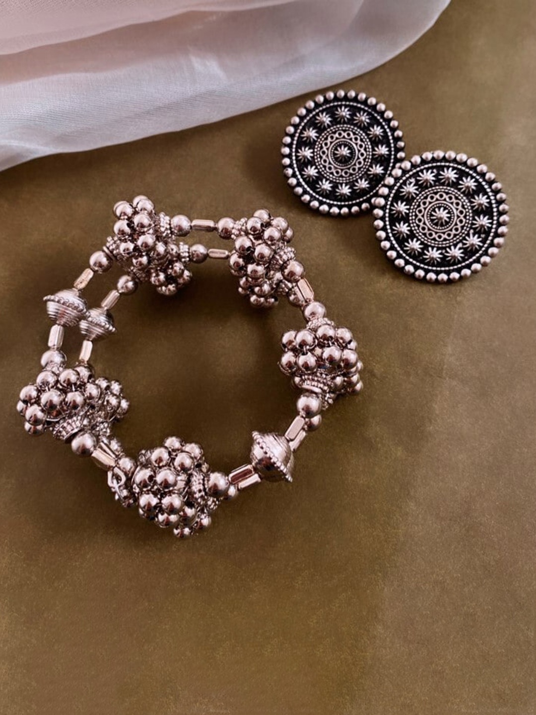 ATIBELLE Set Of 2 Silver-Plated Beaded Bangles With Pair Of Earrings Jewellery Set
ATIBELLE Set Of 2 Silver-Plated Beaded Bangles With Pair Of Earrings Jewellery Set