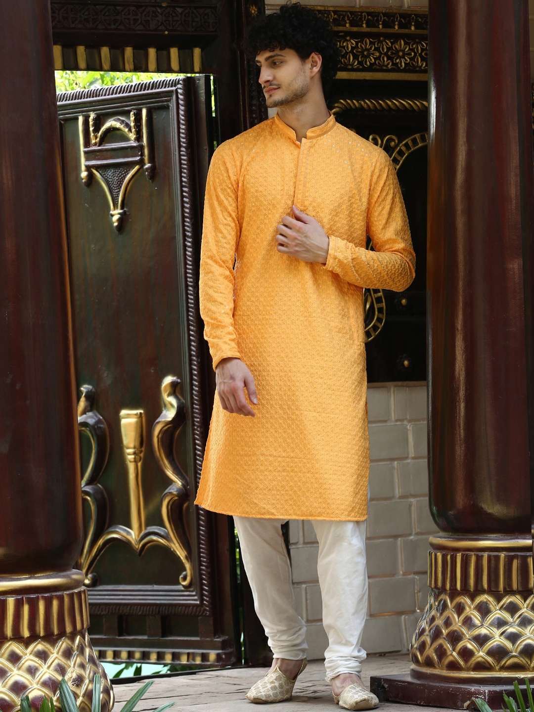 DEYANN Ethnic Motifs Embroidered Mandarin Collar Straight Kurta with Churidar, Yellow
DEYANN Ethnic Motifs Embroidered Mandarin Collar Straight Kurta with Churidar, Yellow
