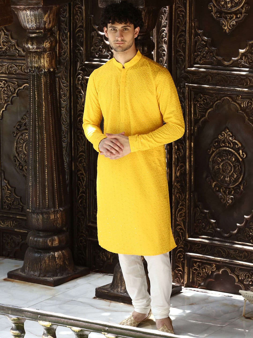 DEYANN Ethnic Motifs Embroidered Mandarin Collar Straight Kurta with Churidar, Yellow
DEYANN Ethnic Motifs Embroidered Mandarin Collar Straight Kurta with Churidar, Yellow