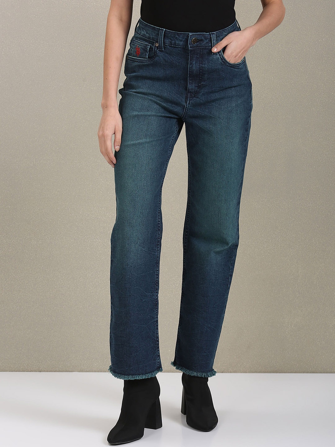 U.S. Polo Assn. Women Straight Fit High-Rise Clean Look Light Fade Stretchable Jeans, Blue
U.S. Polo Assn. Women Straight Fit High-Rise Clean Look Light Fade Stretchable Jeans, Blue