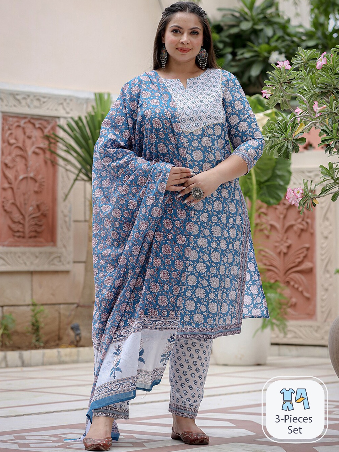 Yufta Plus Size Floral Printed Sequinned Pure Cotton Kurta & Trousers With Dupatta, Blue
Yufta Plus Size Floral Printed Sequinned Pure Cotton Kurta & Trousers With Dupatta, Blue