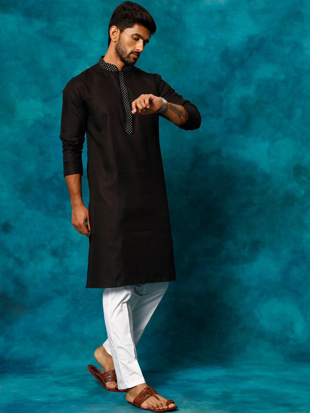 VASTRAMAY Geometric Yoke Design Regular Kurta With Pyjamas, Black 
VASTRAMAY Geometric Yoke Design Regular Kurta With Pyjamas, Black