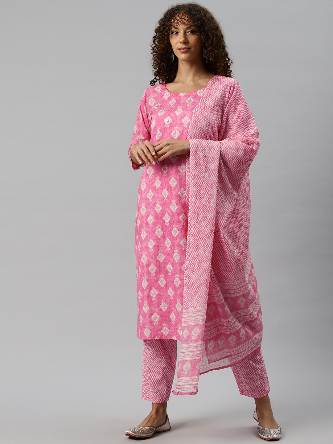 Readiprint Women Ethnic Motifs Printed Regular Kurta with Trousers & With Dupatta, Pink
Readiprint Women Ethnic Motifs Printed Regular Kurta with Trousers & With Dupatta, Pink