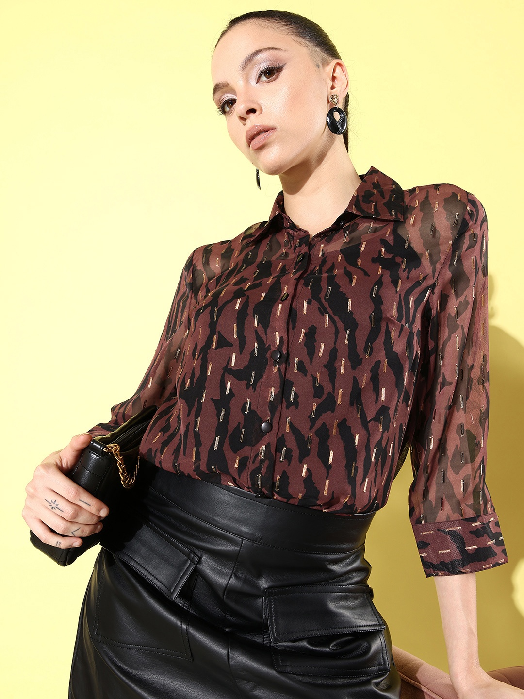 ANVI Be Yourself Smart Abstract Printed Spread Collar Tailored Fit Chiffon Casual Shirt, Brown
ANVI Be Yourself Smart Abstract Printed Spread Collar Tailored Fit Chiffon Casual Shirt, Brown