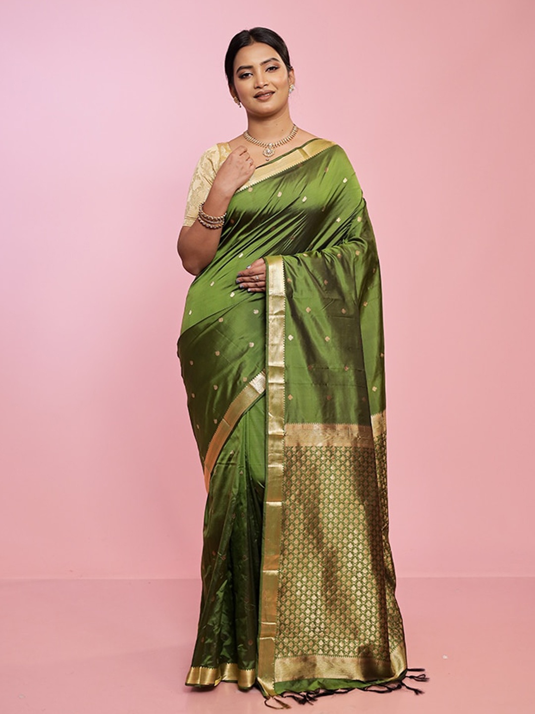 AllSilks Ethnic Motifs Woven Design Zari Detailed Pure Silk Kanjeevaram Saree, Green
AllSilks Ethnic Motifs Woven Design Zari Detailed Pure Silk Kanjeevaram Saree, Green