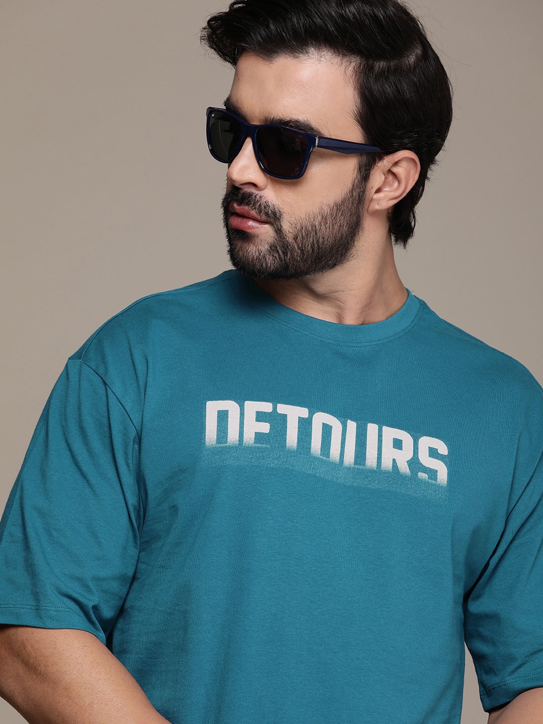 The Roadster Life Co. Printed Drop-Shoulder Sleeves Pure Cotton Oversized T-shirt, Teal
The Roadster Life Co. Printed Drop-Shoulder Sleeves Pure Cotton Oversized T-shirt, Teal