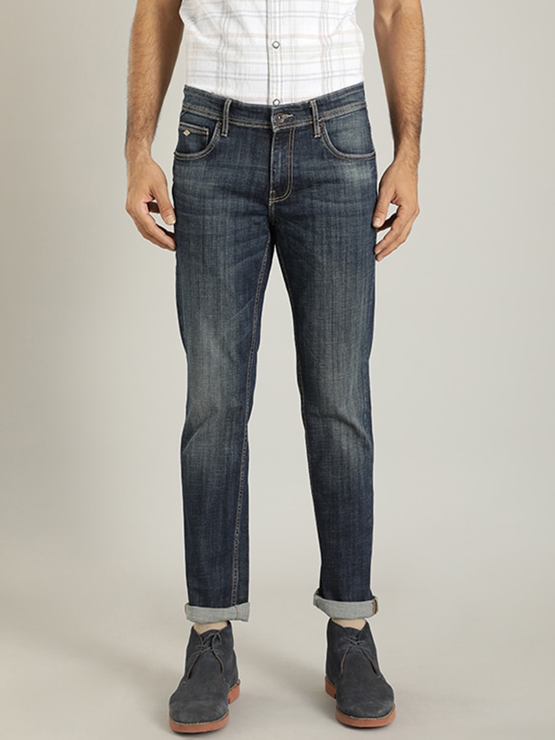 Indian Terrain Men Brooklyn Clean Look Mid-Rise Slim Fit Light Fade Stretchable Jeans, Blue
Indian Terrain Men Brooklyn Clean Look Mid-Rise Slim Fit Light Fade Stretchable Jeans, Blue