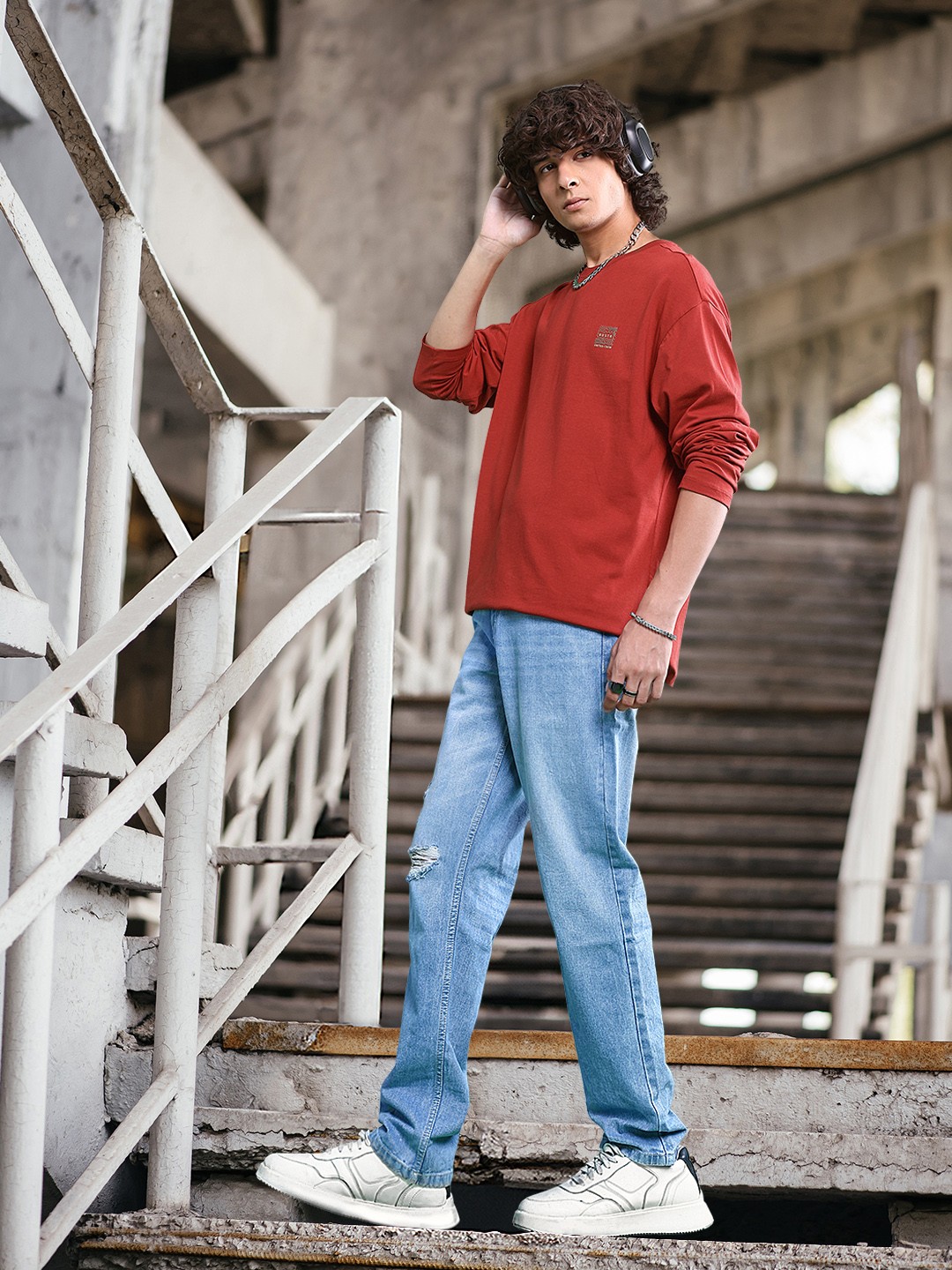 The Roadster Life Co. Solid Applique Drop-Shoulder Sleeves Pure Cotton Relaxed Fit T-shirt, Red
The Roadster Life Co. Solid Applique Drop-Shoulder Sleeves Pure Cotton Relaxed Fit T-shirt, Red