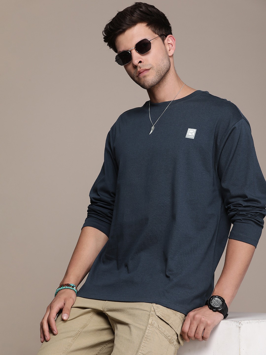 The Roadster Life Co. Pure Cotton Solid Drop-Shoulder Sleeves Casual T-shirt, Navy blue
The Roadster Life Co. Pure Cotton Solid Drop-Shoulder Sleeves Casual T-shirt, Navy blue