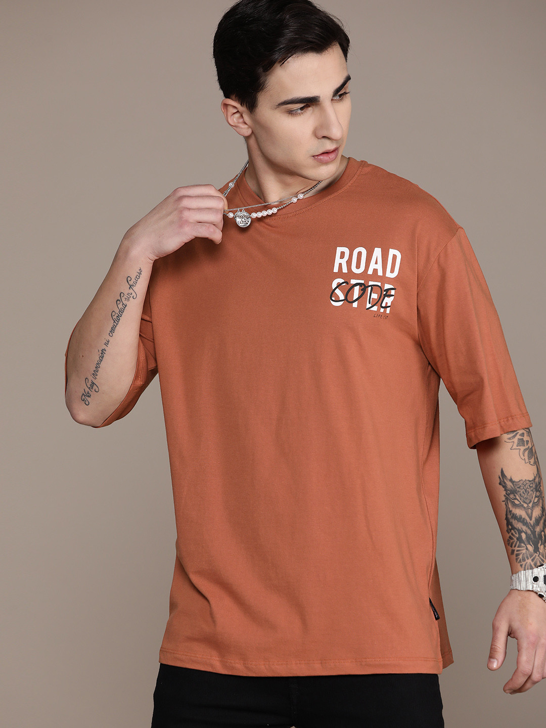 The Roadster Lifestyle Co. Brand Logo Printed Drop-Shoulder Sleeves Pure Cotton T-shirt, Rust
The Roadster Lifestyle Co. Brand Logo Printed Drop-Shoulder Sleeves Pure Cotton T-shirt, Rust