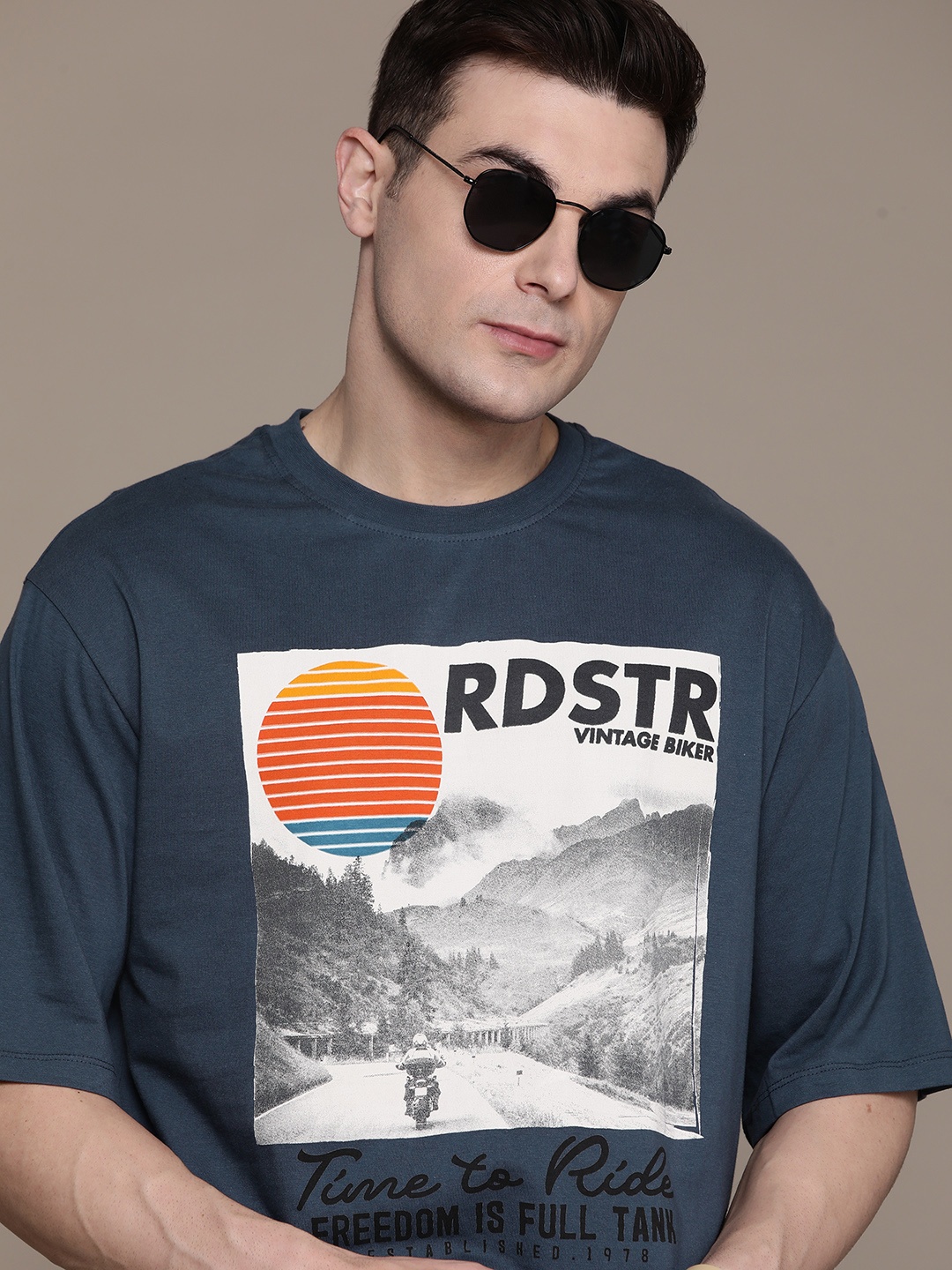 The Roadster Lifestyle Co. Printed Drop-Shoulder Sleeves Pure Cotton Oversized T-shirt, Blue
The Roadster Lifestyle Co. Printed Drop-Shoulder Sleeves Pure Cotton Oversized T-shirt, Blue