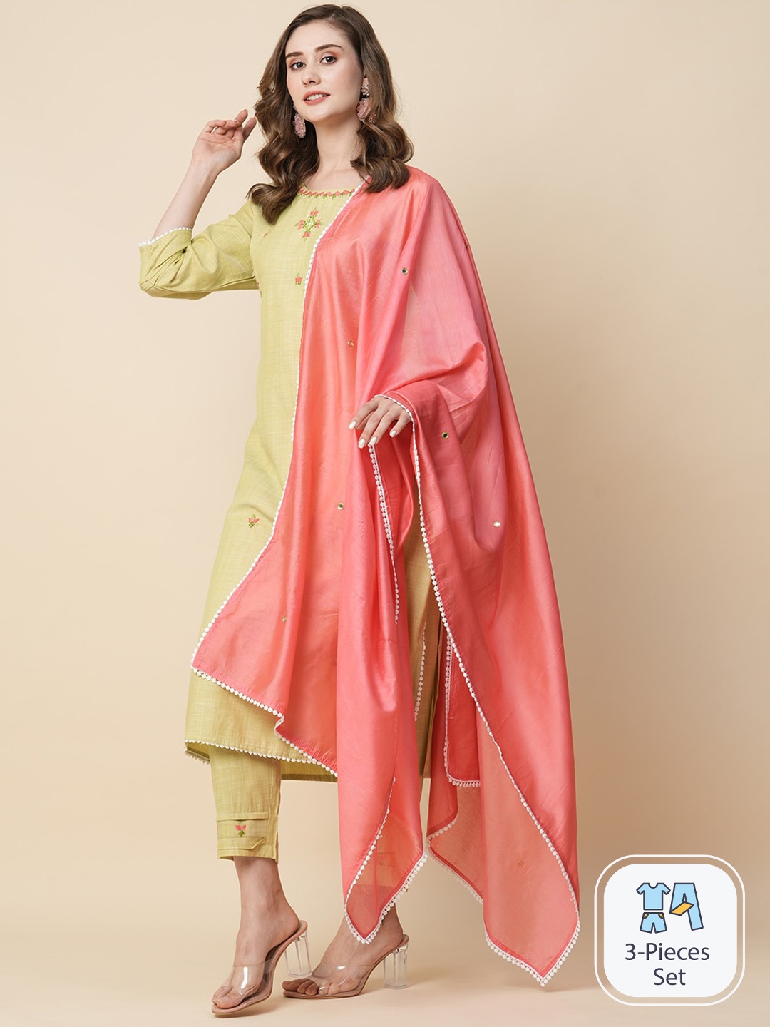Kiana Ethnic Motif Embroidered Regular Straight Kurta & Trousers With Dupatta, Green
Kiana Ethnic Motif Embroidered Regular Straight Kurta & Trousers With Dupatta, Green