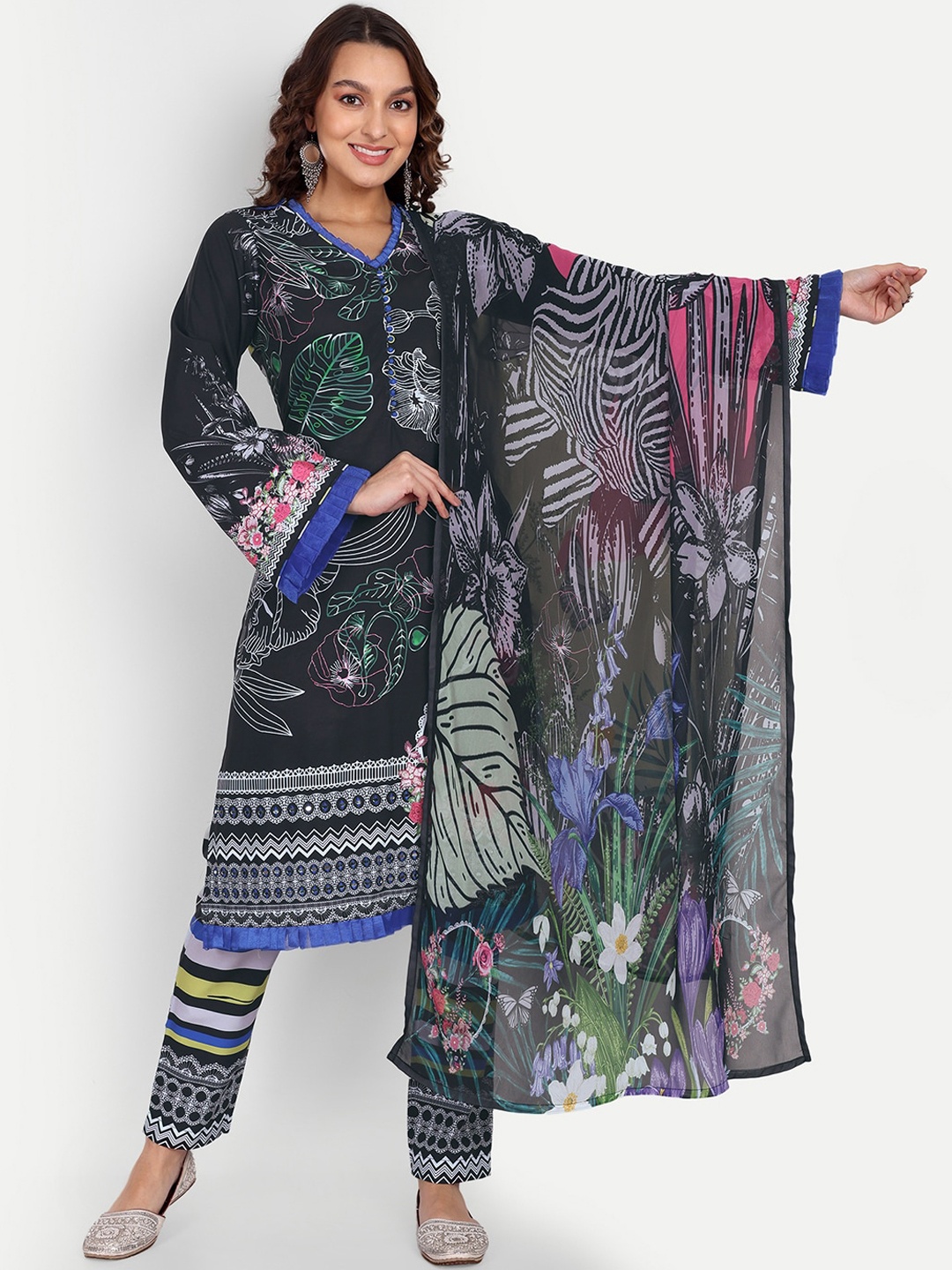 Growish Floral Printed V-Neck Mirror Work Straighyt Kurta & Trousers With Dupatta, Black
Growish Floral Printed V-Neck Mirror Work Straighyt Kurta & Trousers With Dupatta, Black