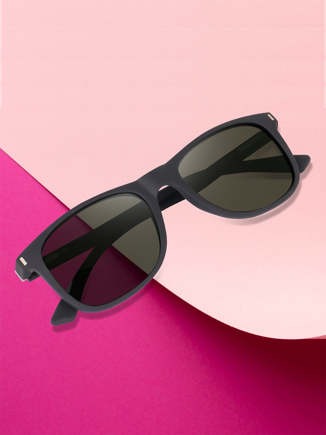 Peter Jones Eyewear Unisex Wayfarer Sunglasses With Polarised Lens TR-N010GR-D, Green
Peter Jones Eyewear Unisex Wayfarer Sunglasses With Polarised Lens TR-N010GR-D, Green