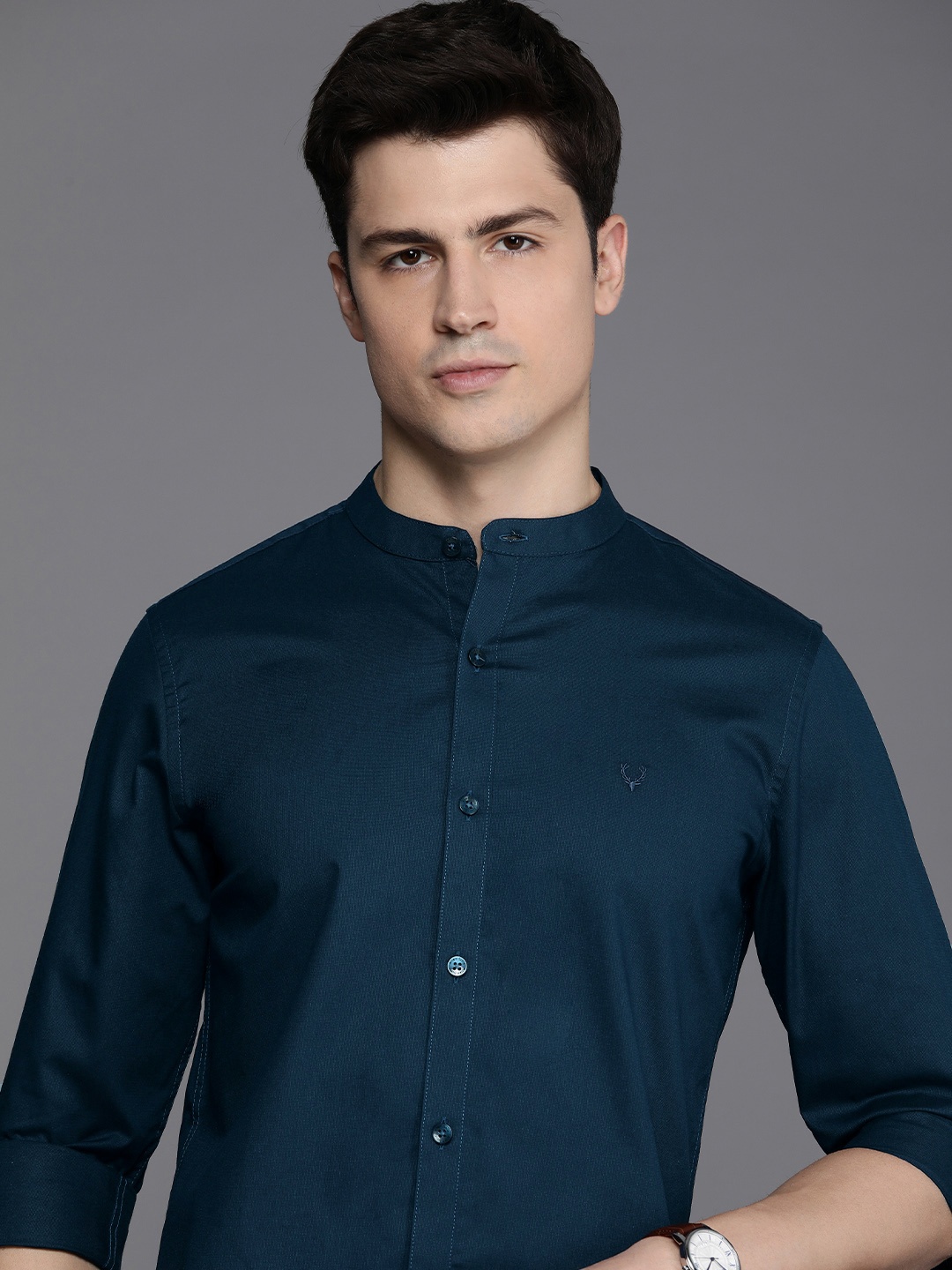Allen Solly Pure Cotton Self Design Modern Comfy Slim Fit Textured Casual Shirt, Navy blue
Allen Solly Pure Cotton Self Design Modern Comfy Slim Fit Textured Casual Shirt, Navy blue