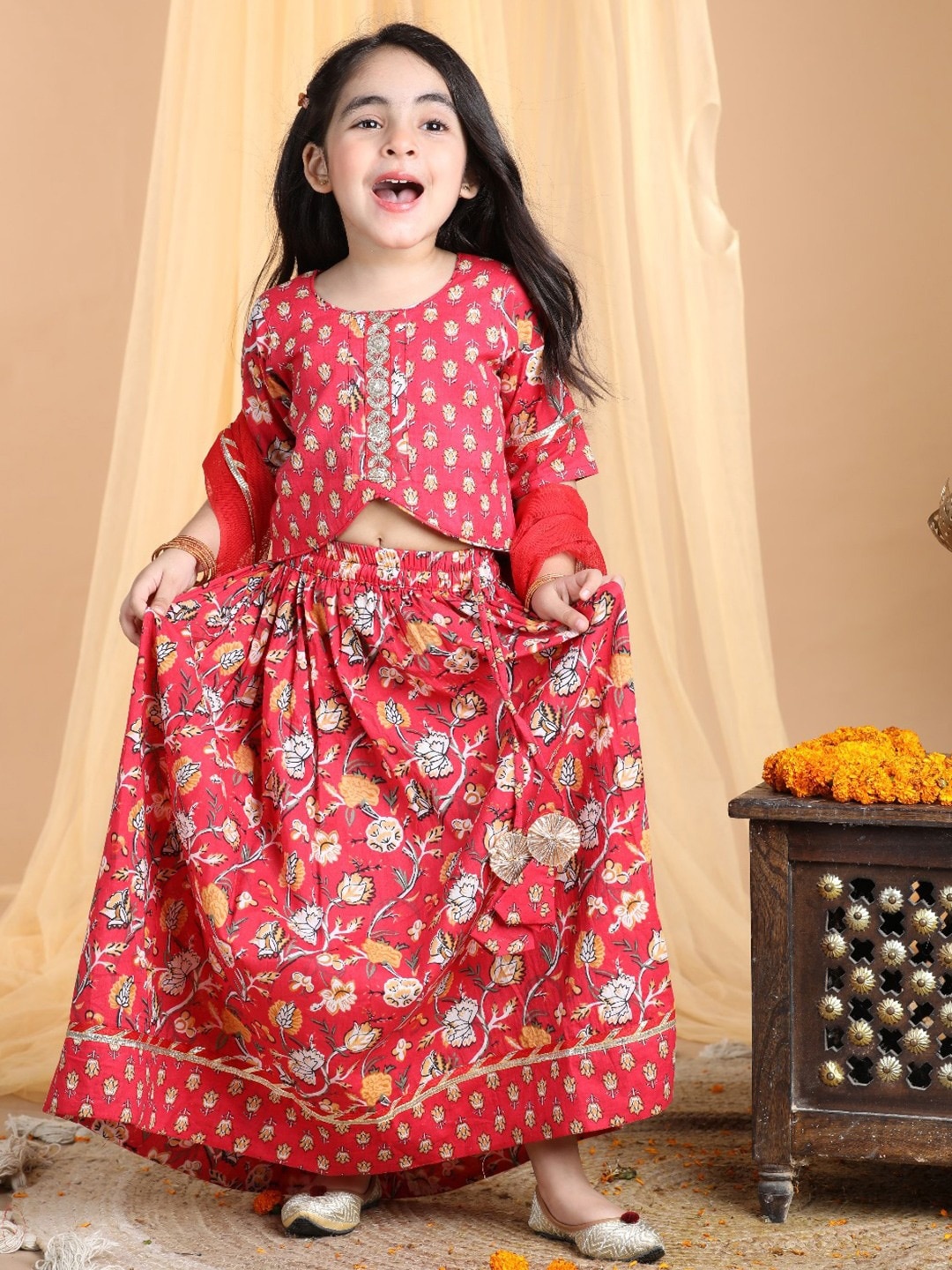 Here&Now X Kinder Kids Girls Embroidered Ready to Wear Lehenga & Blouse With Dupatta, Red
Here&Now X Kinder Kids Girls Embroidered Ready to Wear Lehenga & Blouse With Dupatta, Red
