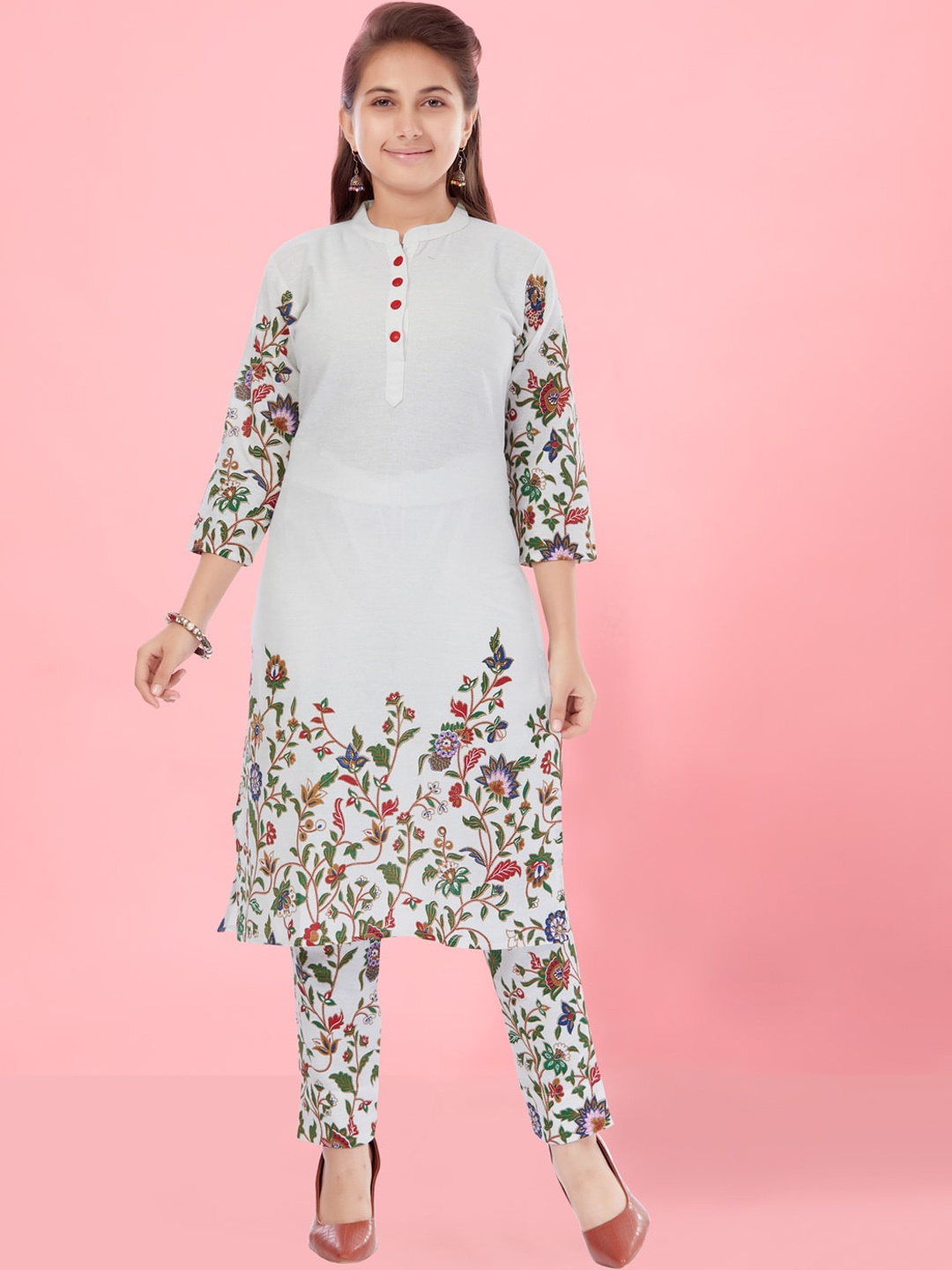 Aarika Girls Floral Printed Mandarin Collar Pure Cotton Straight Kurta With Leggings, White
Aarika Girls Floral Printed Mandarin Collar Pure Cotton Straight Kurta With Leggings, White
