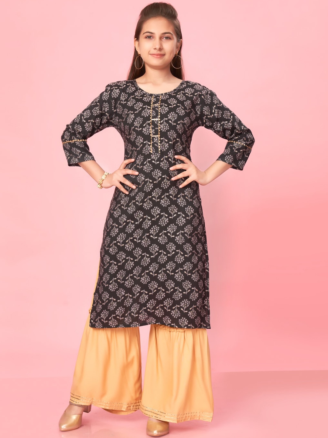 Aarika Girls Ethnic Motifs Printed Gotta Patti Pure Cotton Straight Kurta With Sharara, Black
Aarika Girls Ethnic Motifs Printed Gotta Patti Pure Cotton Straight Kurta With Sharara, Black