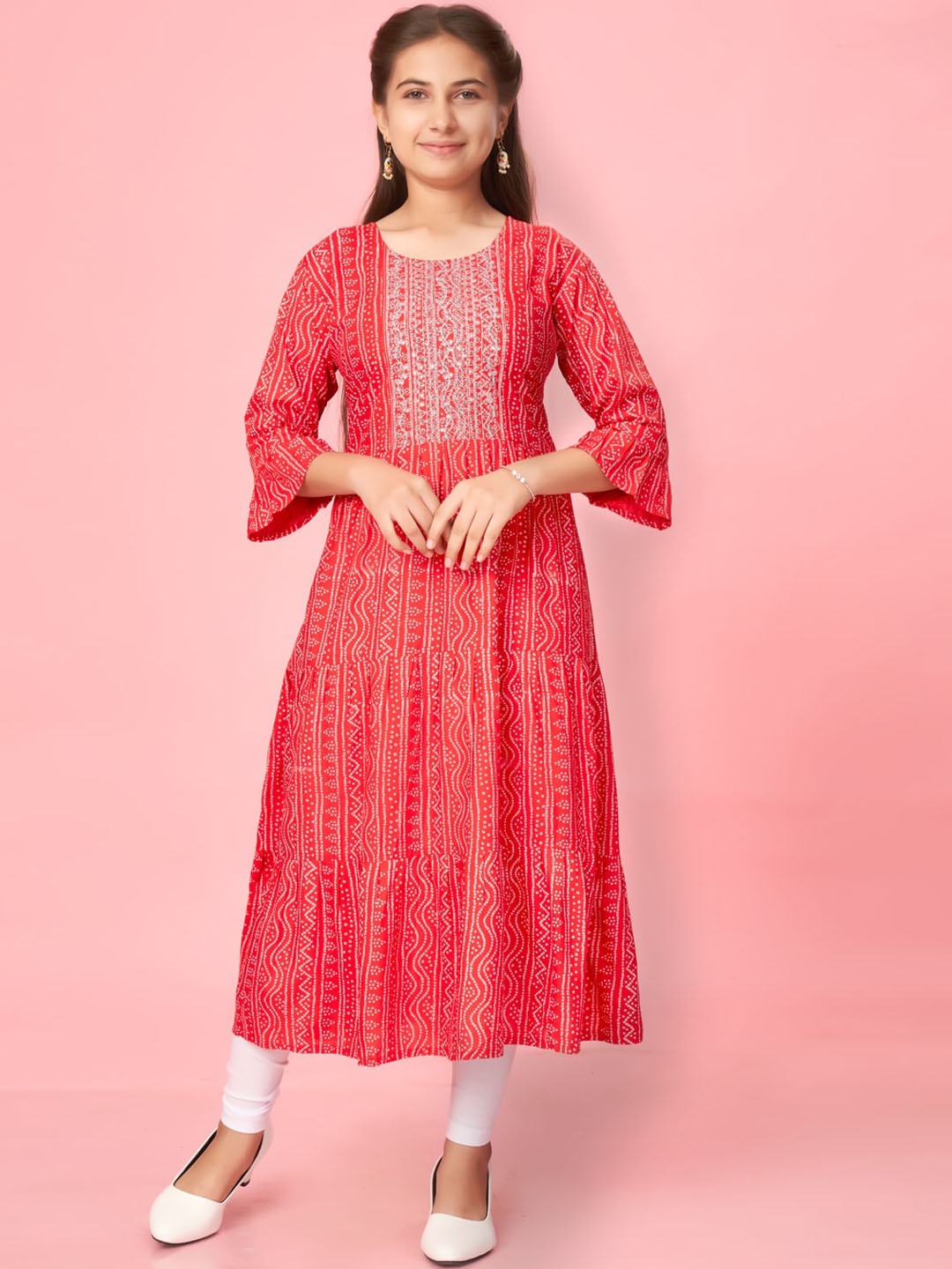 Aarika Girls Bandhani Printed Regular Sequinned Pure Cotton Kurta With Leggings, Red
Aarika Girls Bandhani Printed Regular Sequinned Pure Cotton Kurta With Leggings, Red
