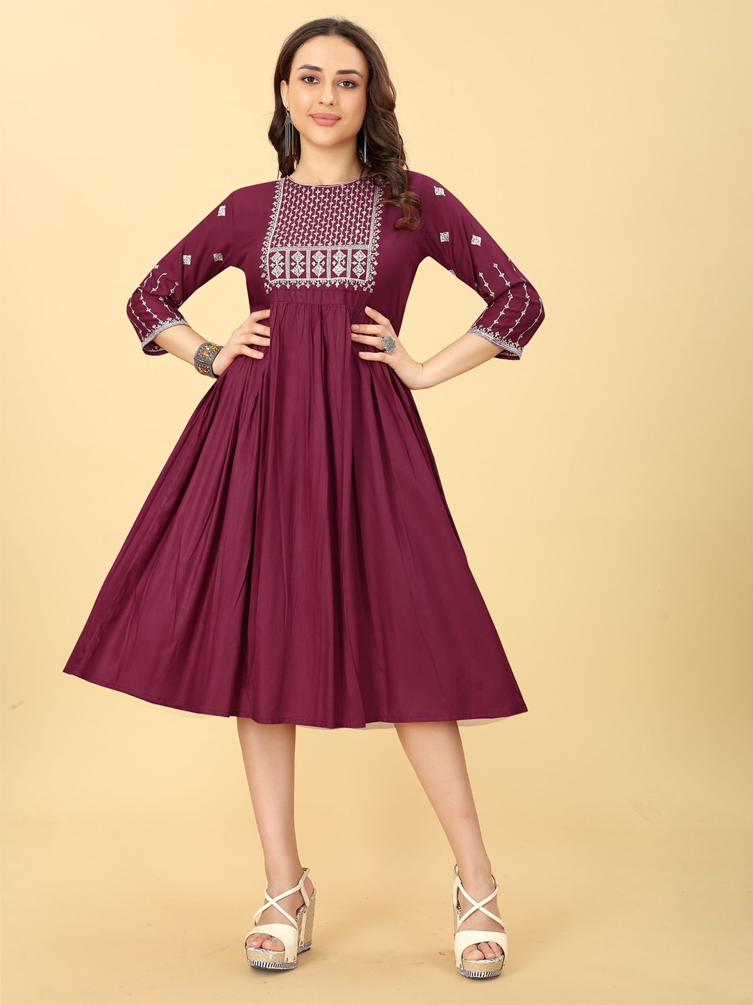 PREMROOP- THE STYLE YOU LOVE Ethnic Motifs Embroidered Fit & Flare Maxi Dress, Purple
PREMROOP- THE STYLE YOU LOVE Ethnic Motifs Embroidered Fit & Flare Maxi Dress, Purple